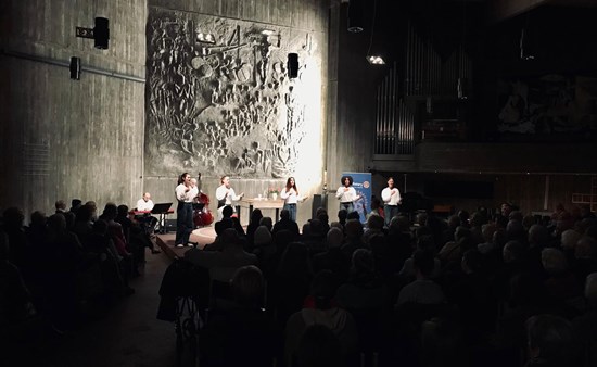 Die besondere Atmosphäre im Eivind-Berggrav-Zentrum verzauberte die musikbegeisterten Gäste.